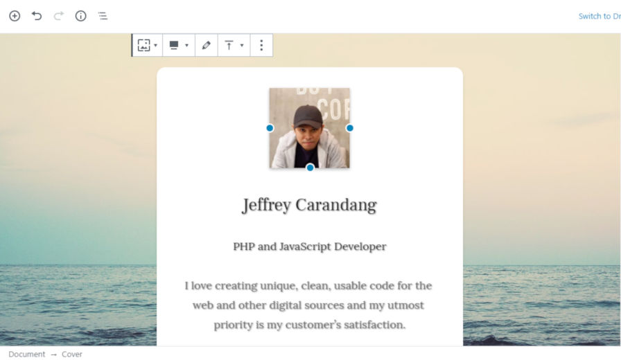Screenshot of importing and using the fullscreen profile card pattern into the block editor.